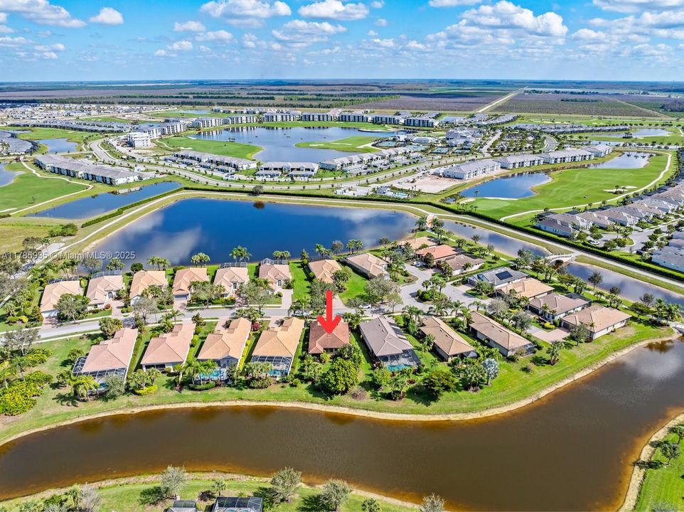 80' of waterfront in your backyard