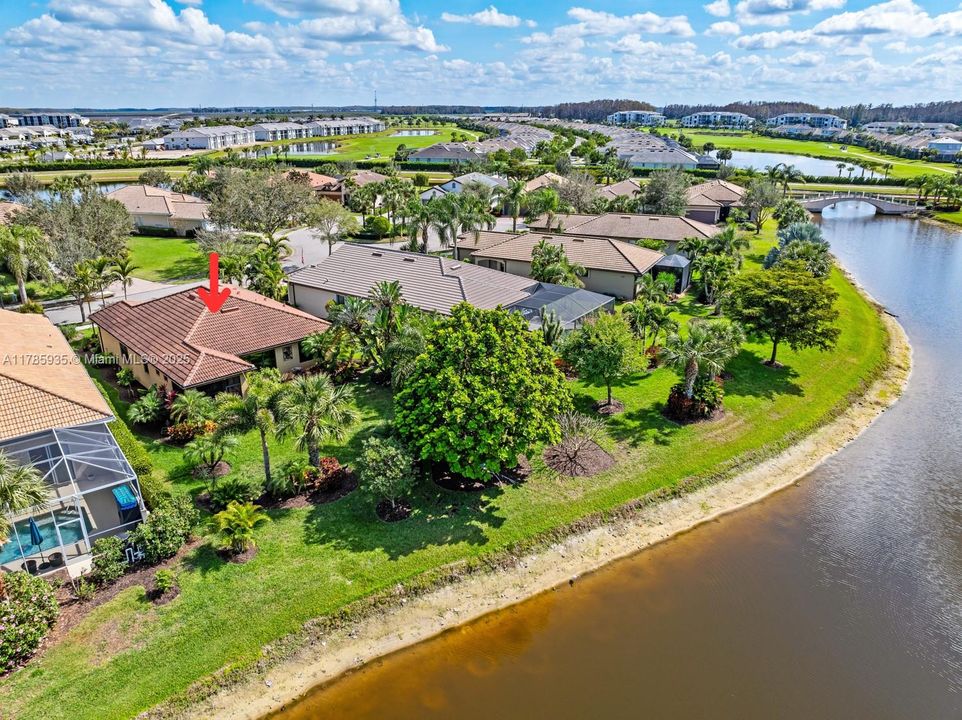80' of waterfront in your backyard