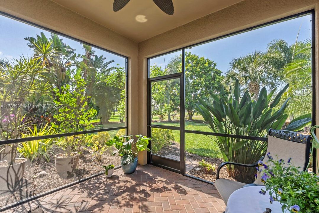 For Sale: $498,900 (2 beds, 2 baths, 1669 Square Feet)