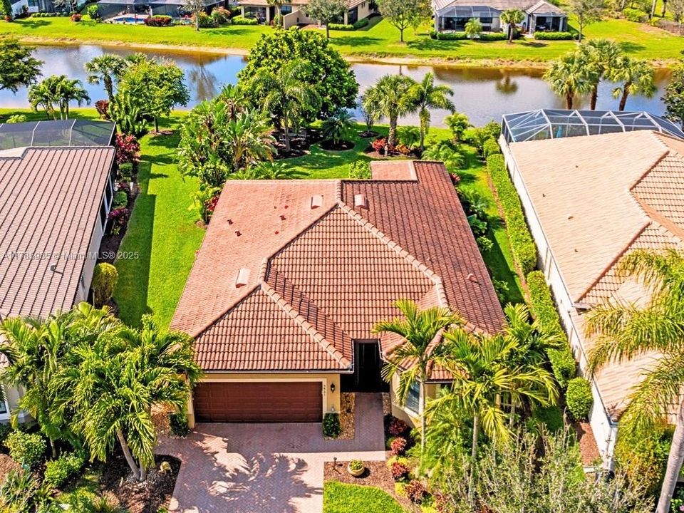 For Sale: $498,900 (2 beds, 2 baths, 1669 Square Feet)
