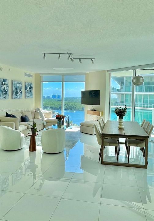 Recently Rented: $5,500 (3 beds, 2 baths, 1458 Square Feet)