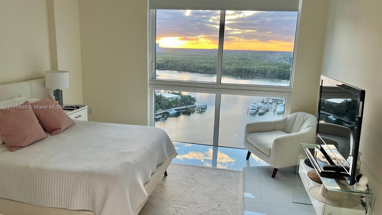 Recently Rented: $5,500 (3 beds, 2 baths, 1458 Square Feet)