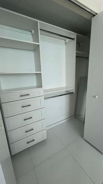 Recently Rented: $5,500 (3 beds, 2 baths, 1458 Square Feet)