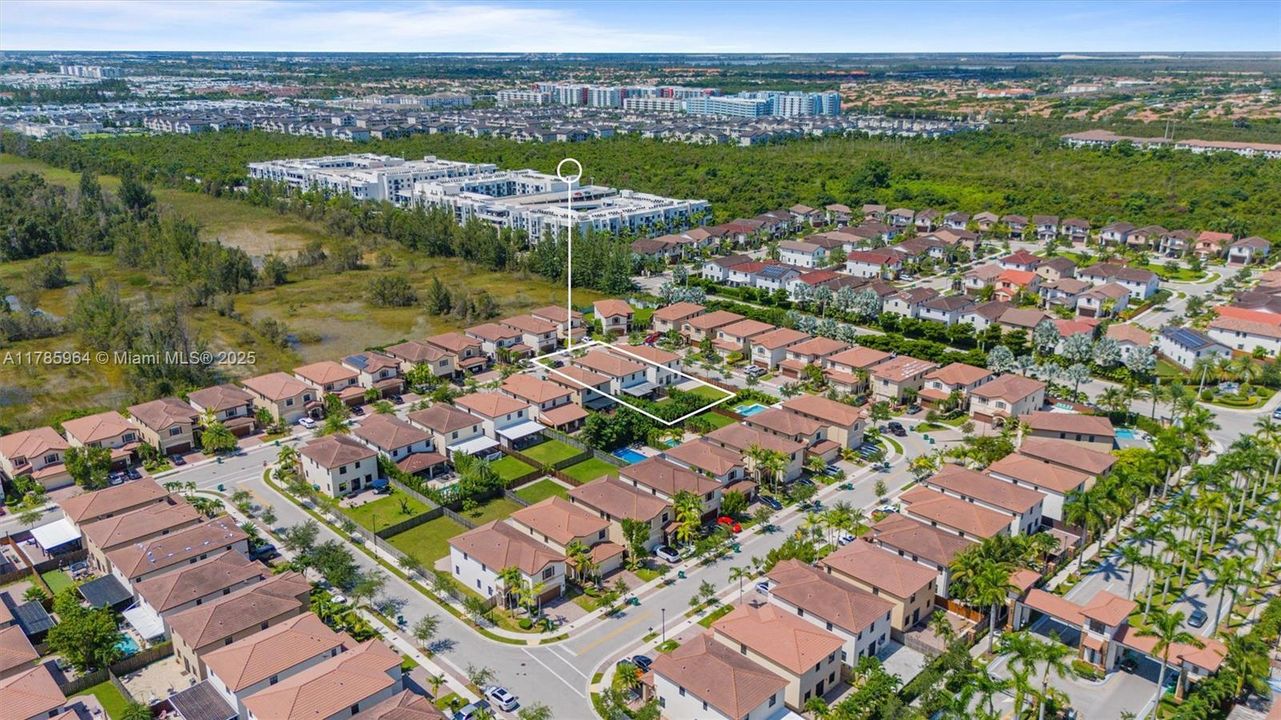 En Venta: $1,180,000 (5 camas, 4 baños, 3084 Pies cuadrados)