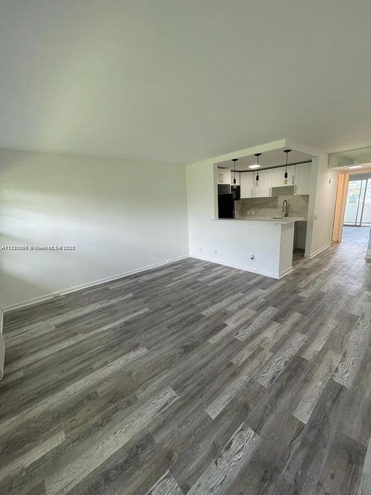 待售: $125,000 (1 贝兹, 1 浴室, 600 平方英尺)