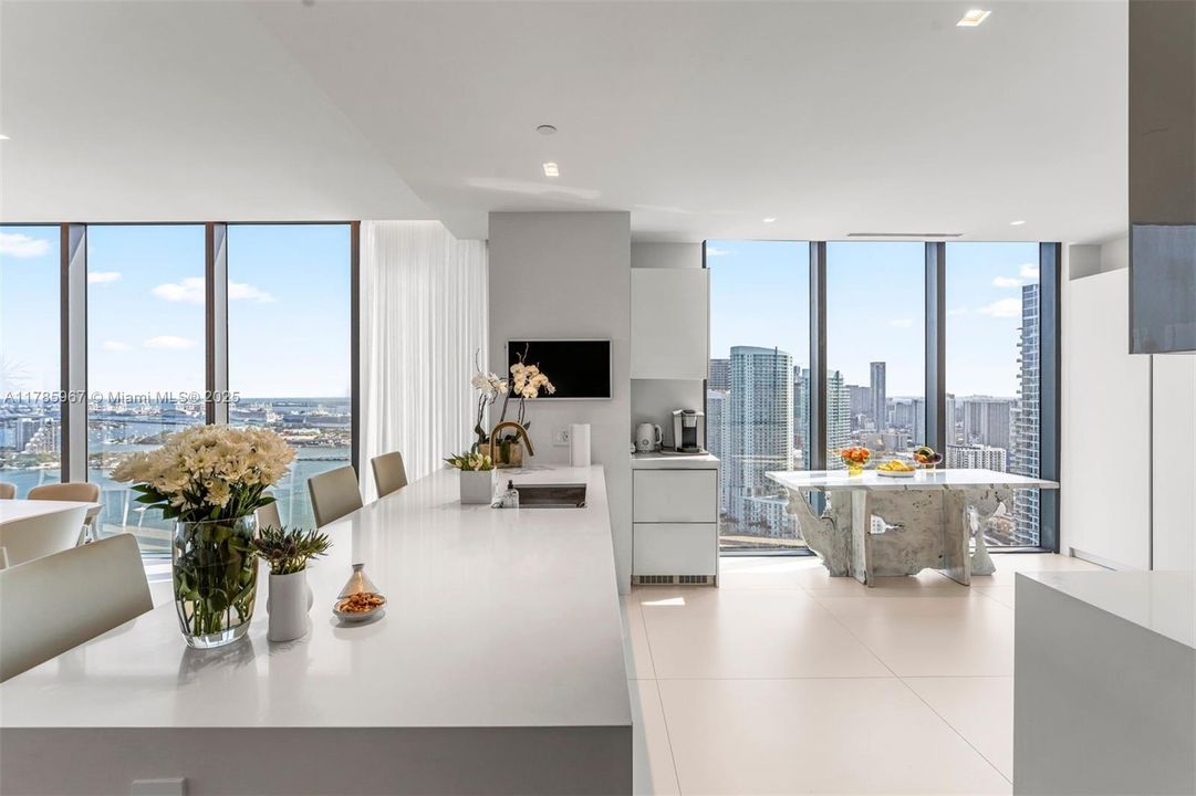 En Venta: $6,250,000 (5 camas, 5 baños, 3966 Pies cuadrados)