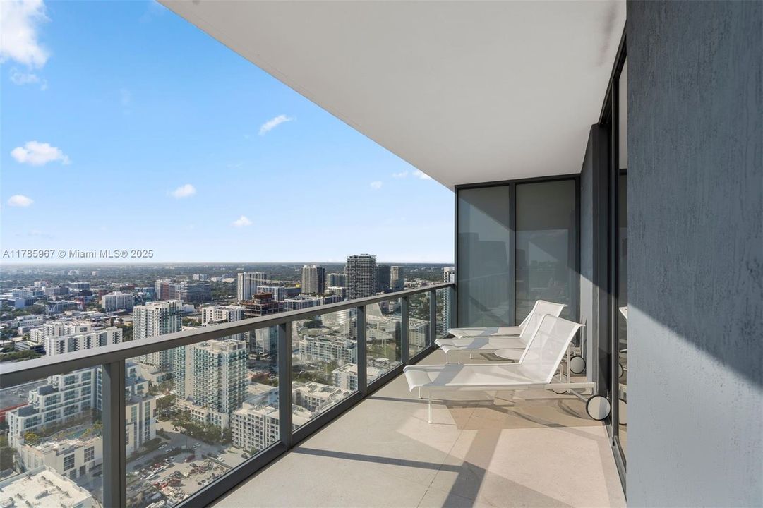 En Venta: $6,250,000 (5 camas, 5 baños, 3966 Pies cuadrados)
