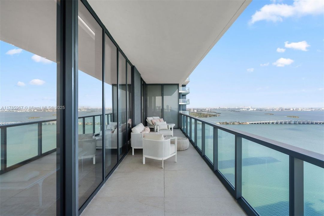 En Venta: $6,250,000 (5 camas, 5 baños, 3966 Pies cuadrados)