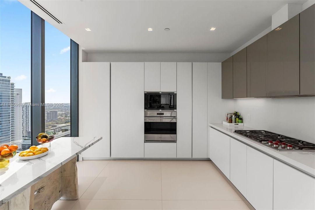 En Venta: $6,250,000 (5 camas, 5 baños, 3966 Pies cuadrados)