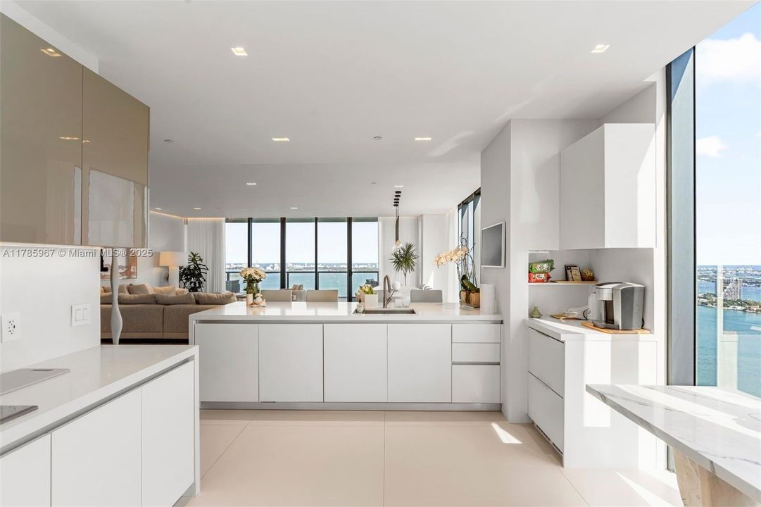 En Venta: $6,250,000 (5 camas, 5 baños, 3966 Pies cuadrados)