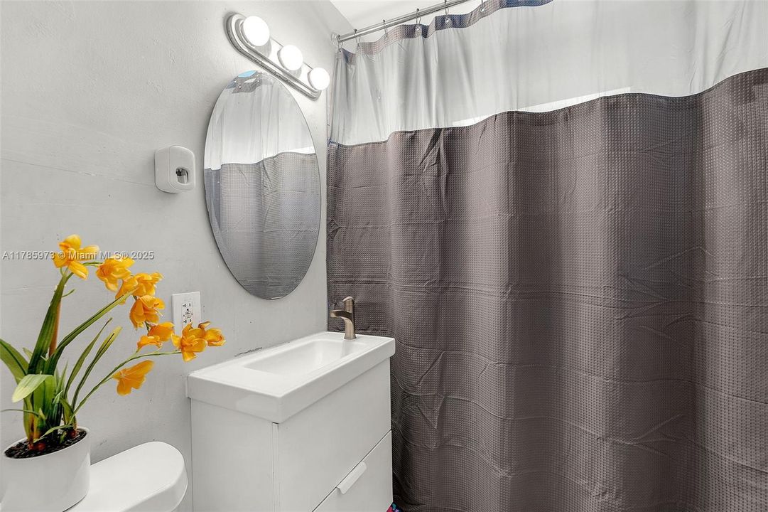 Recently Sold: $485,000 (0 beds, 0 baths, 1441 Square Feet)