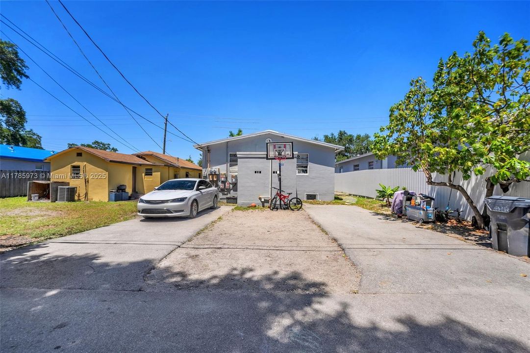 Recently Sold: $485,000 (0 beds, 0 baths, 1441 Square Feet)