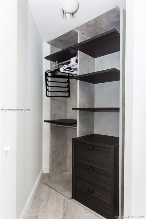 Recientemente alquilado: $5,400 (2 camas, 2 baños, 1026 Pies cuadrados)