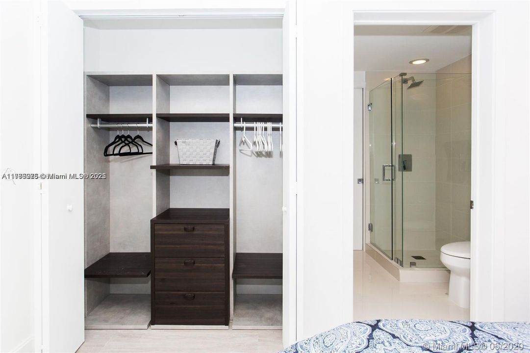 Recientemente alquilado: $5,400 (2 camas, 2 baños, 1026 Pies cuadrados)