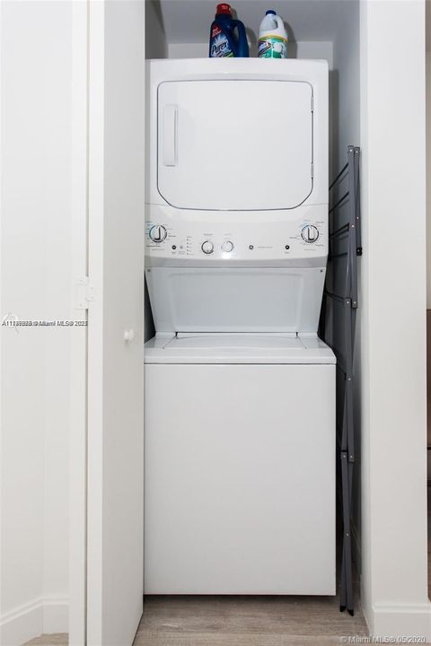 Recientemente alquilado: $5,400 (2 camas, 2 baños, 1026 Pies cuadrados)