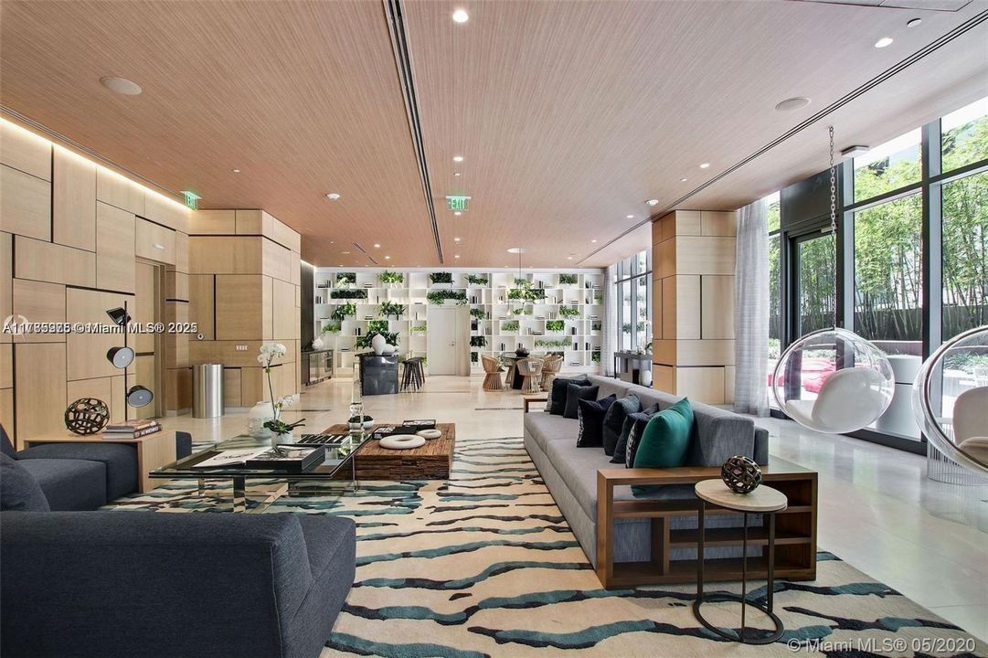 Recientemente alquilado: $5,400 (2 camas, 2 baños, 1026 Pies cuadrados)