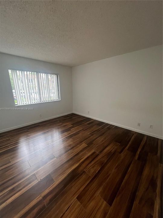 Recently Rented: $2,200 (2 beds, 2 baths, 1231 Square Feet)