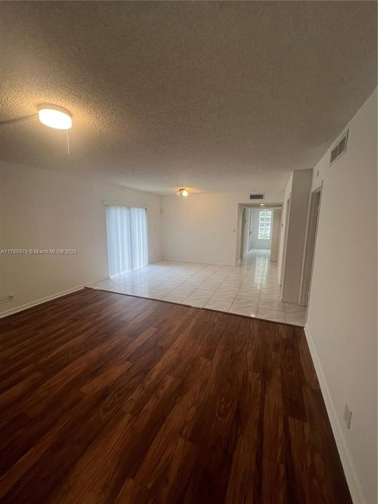 Recently Rented: $2,200 (2 beds, 2 baths, 1231 Square Feet)