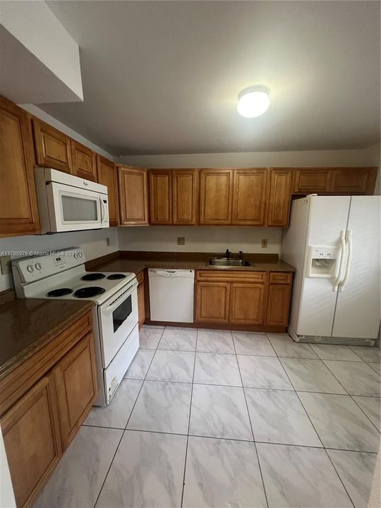 Recently Rented: $2,200 (2 beds, 2 baths, 1231 Square Feet)