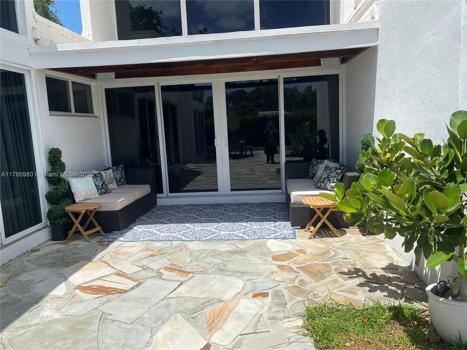 For Sale: $4,700,000 (3 beds, 4 baths, 4991 Square Feet)