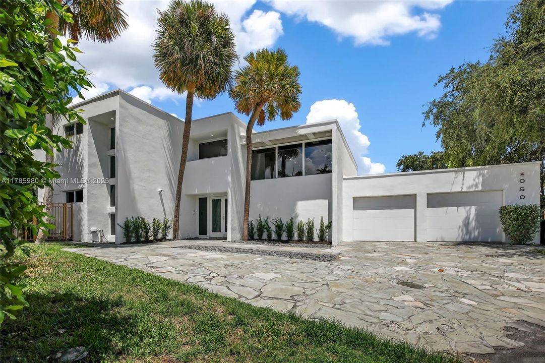 For Sale: $4,700,000 (3 beds, 4 baths, 4991 Square Feet)