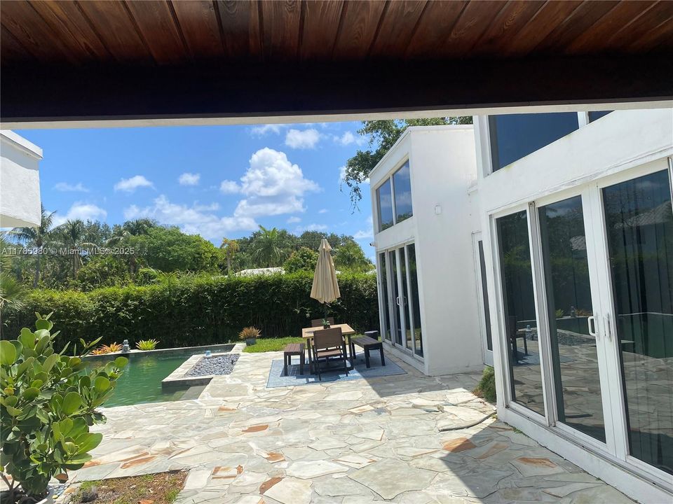 For Sale: $4,700,000 (3 beds, 4 baths, 4991 Square Feet)