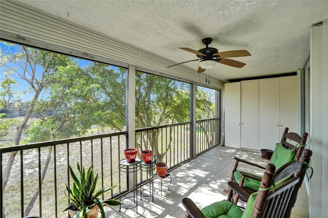 最近售出: $180,000 (2 贝兹, 2 浴室, 1100 平方英尺)