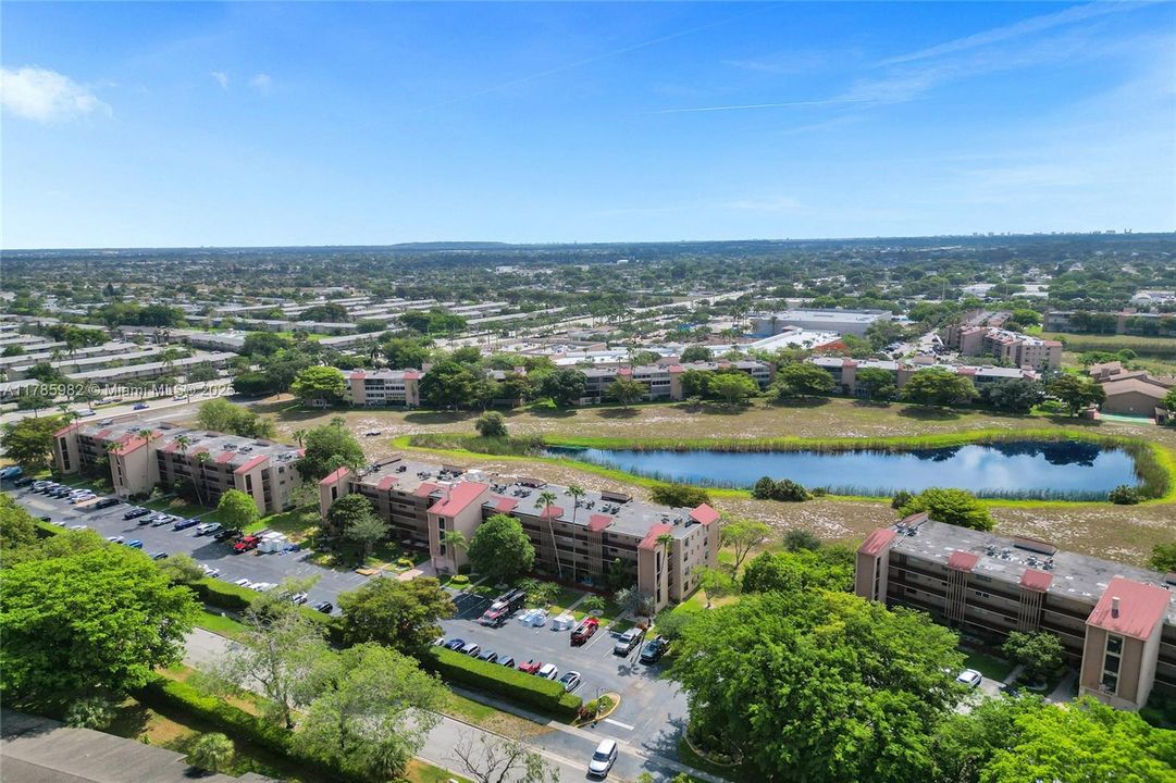 最近售出: $180,000 (2 贝兹, 2 浴室, 1100 平方英尺)