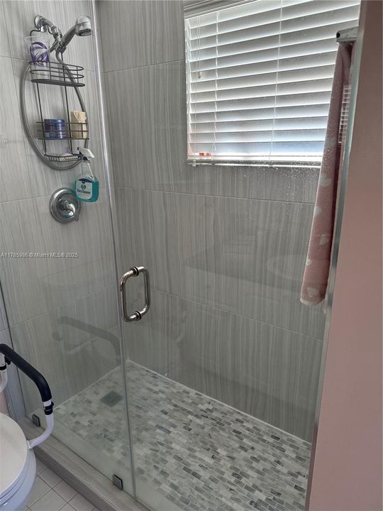 For Sale: $280,000 (2 beds, 2 baths, 1150 Square Feet)