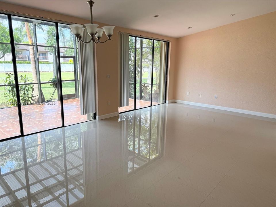 Recently Rented: $3,750 (3 beds, 2 baths, 1524 Square Feet)