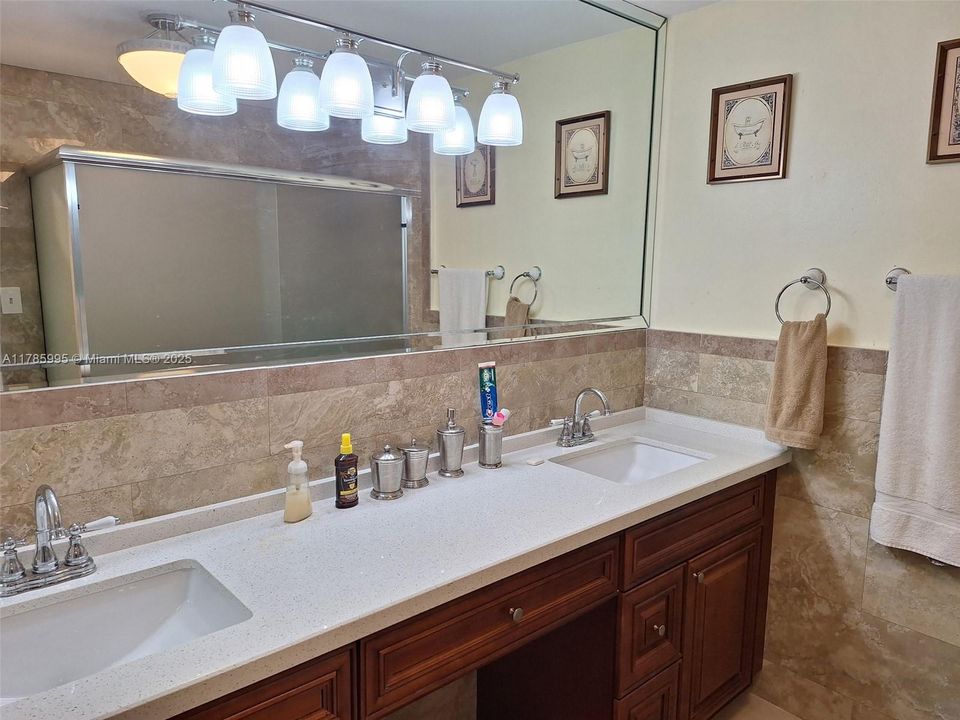 Recently Rented: $3,750 (3 beds, 2 baths, 1524 Square Feet)