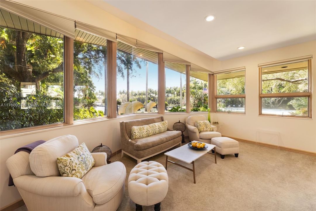 For Sale: $37,000,000 (7 beds, 7 baths, 10840 Square Feet)