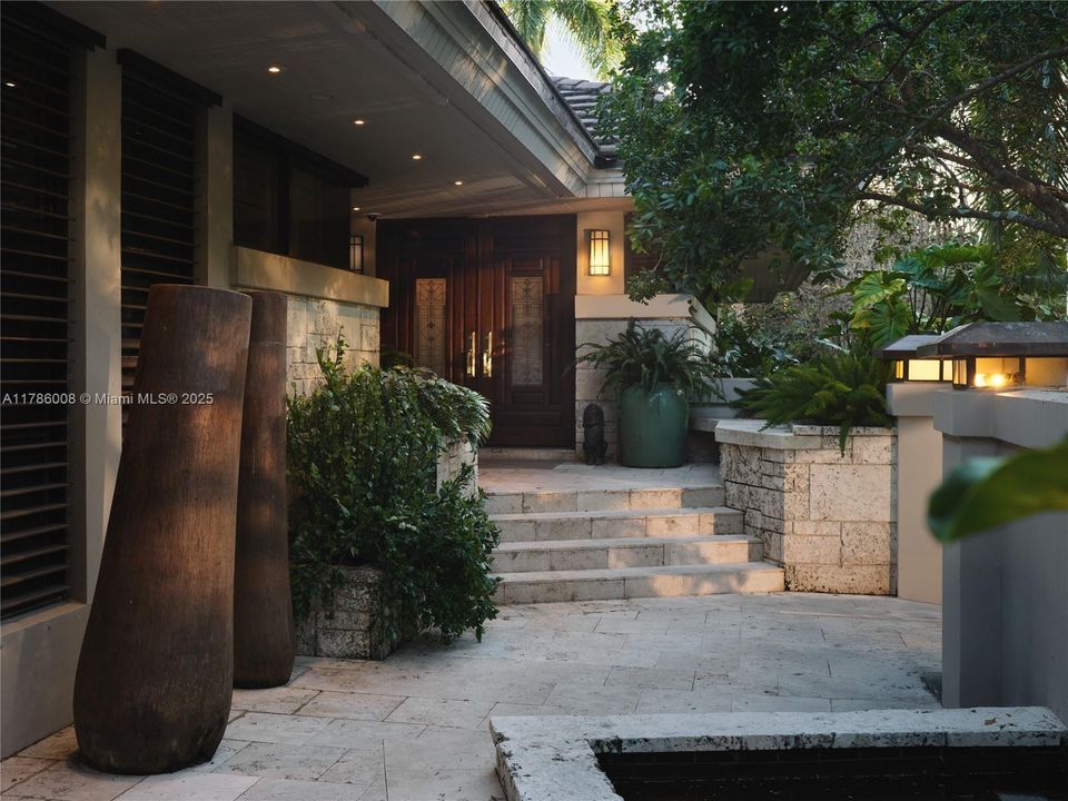 For Sale: $37,000,000 (7 beds, 7 baths, 10840 Square Feet)