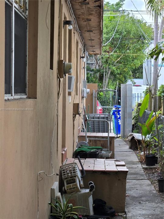 最近售出: $850,000 (0 贝兹, 0 浴室, 2103 平方英尺)