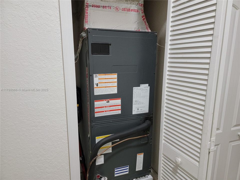 Vendido Recientemente: $520,000 (3 camas, 3 baños, 1462 Pies cuadrados)