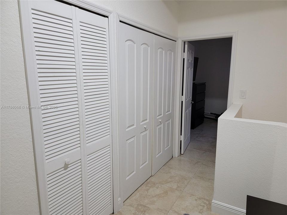 Vendido Recientemente: $520,000 (3 camas, 3 baños, 1462 Pies cuadrados)