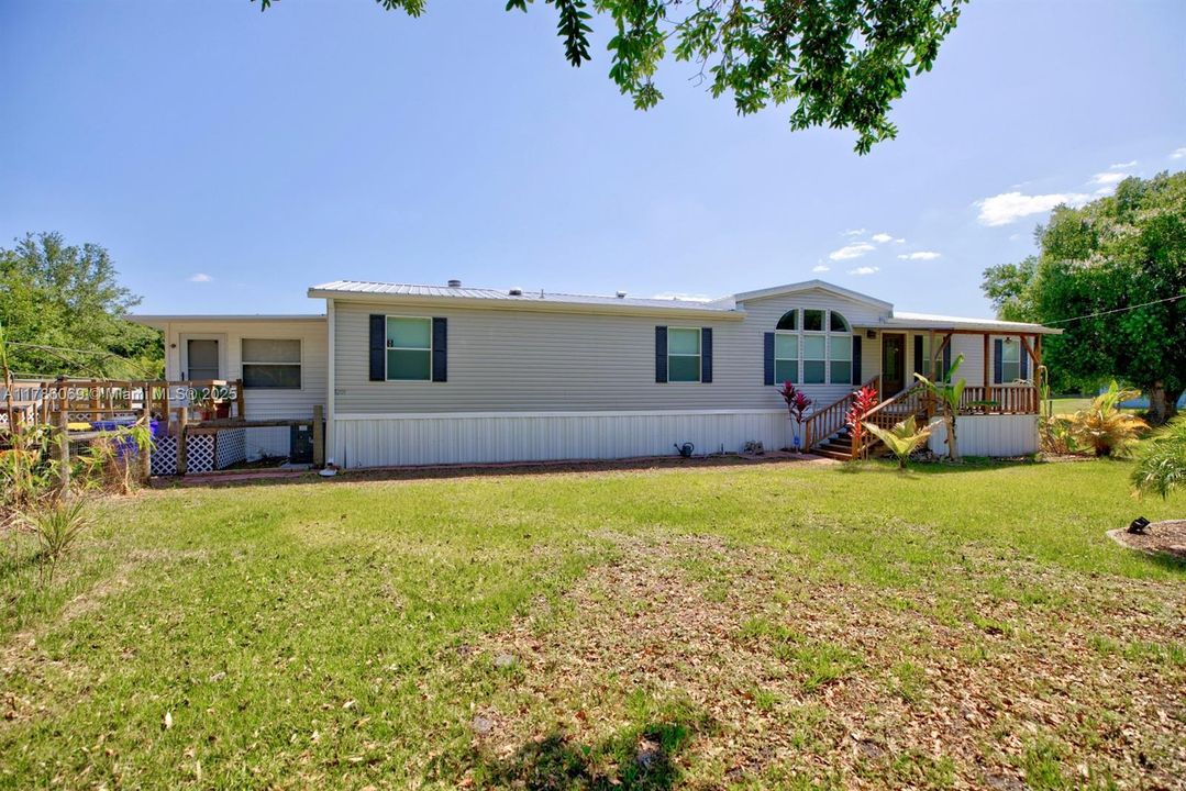 最近售出: $219,000 (3 贝兹, 2 浴室, 2178 平方英尺)