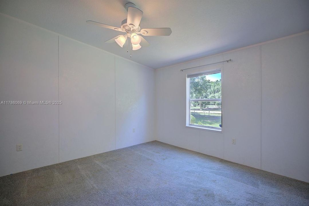 最近售出: $219,000 (3 贝兹, 2 浴室, 2178 平方英尺)