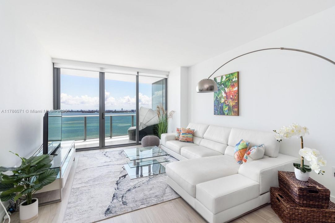 Recently Rented: $5,000 (2 beds, 2 baths, 1143 Square Feet)