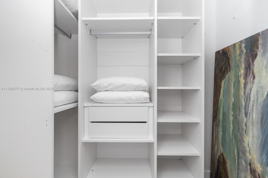 Recently Rented: $5,000 (2 beds, 2 baths, 1143 Square Feet)