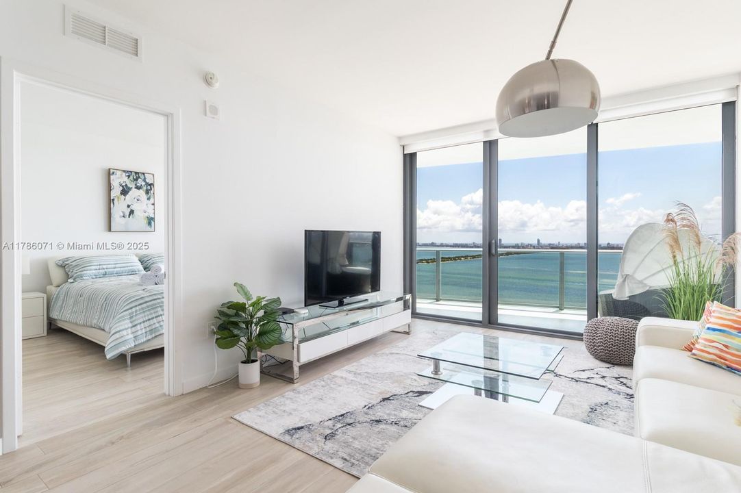 Recently Rented: $5,000 (2 beds, 2 baths, 1143 Square Feet)