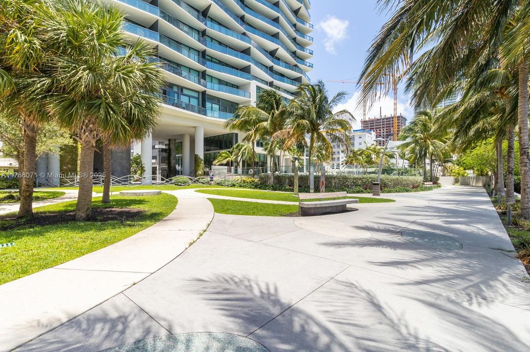 Recently Rented: $5,000 (2 beds, 2 baths, 1143 Square Feet)