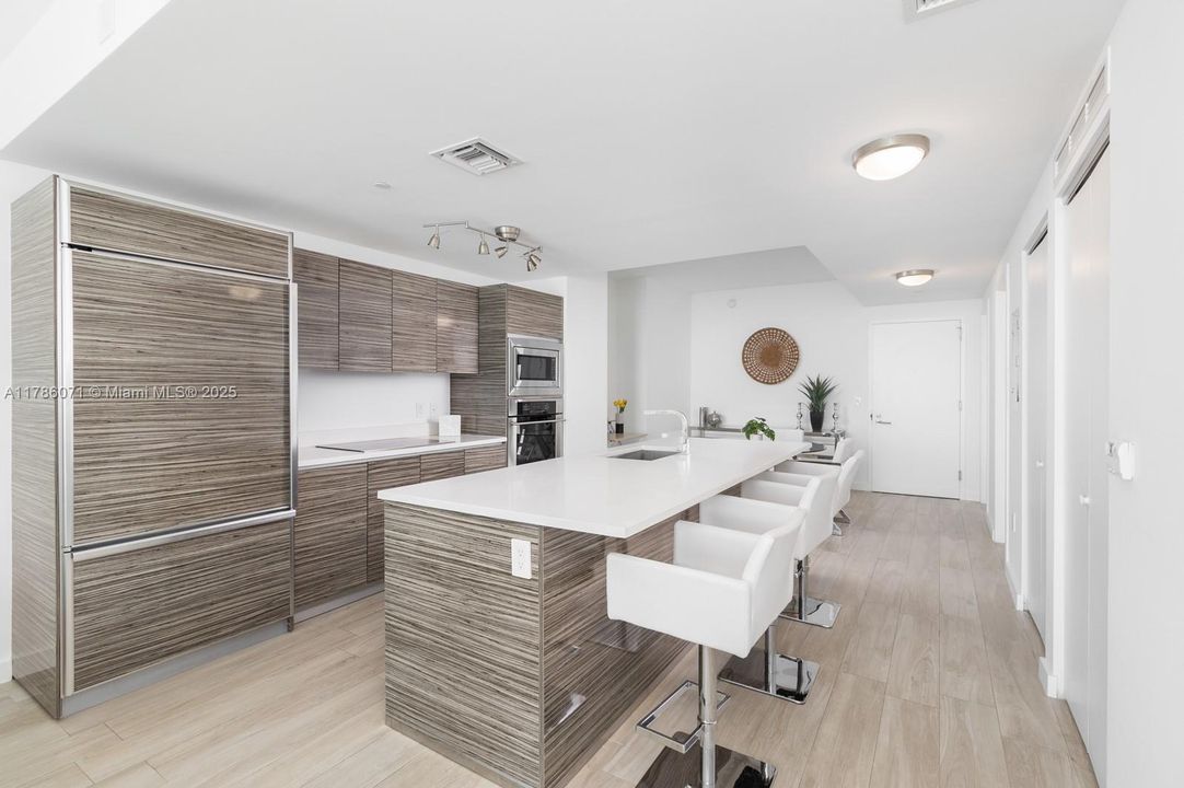 Recently Rented: $5,000 (2 beds, 2 baths, 1143 Square Feet)