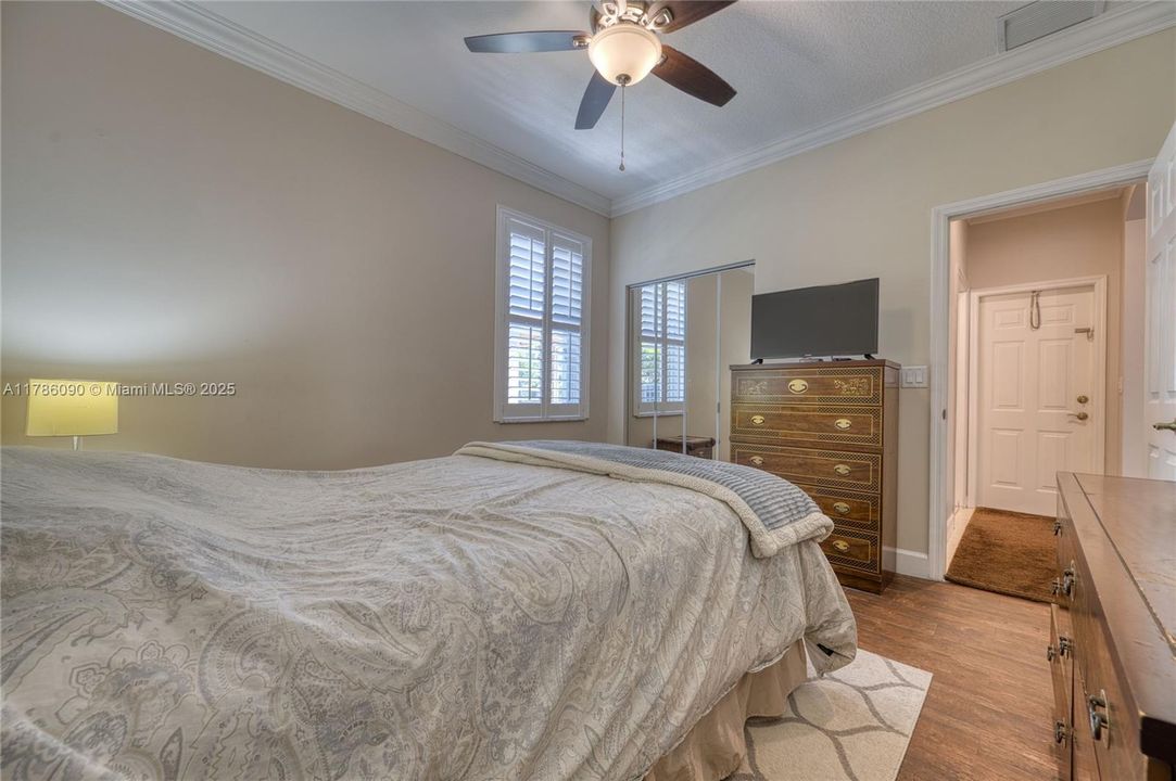 Недавно продано: $779,200 (4 спален, 3 ванн, 2831 Квадратных фут)