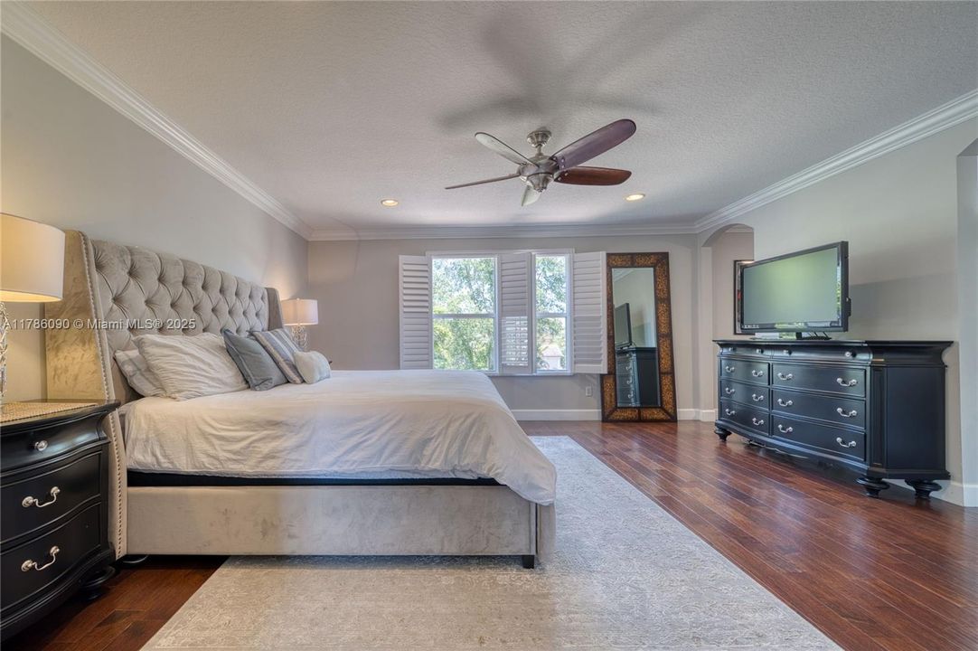 Недавно продано: $779,200 (4 спален, 3 ванн, 2831 Квадратных фут)