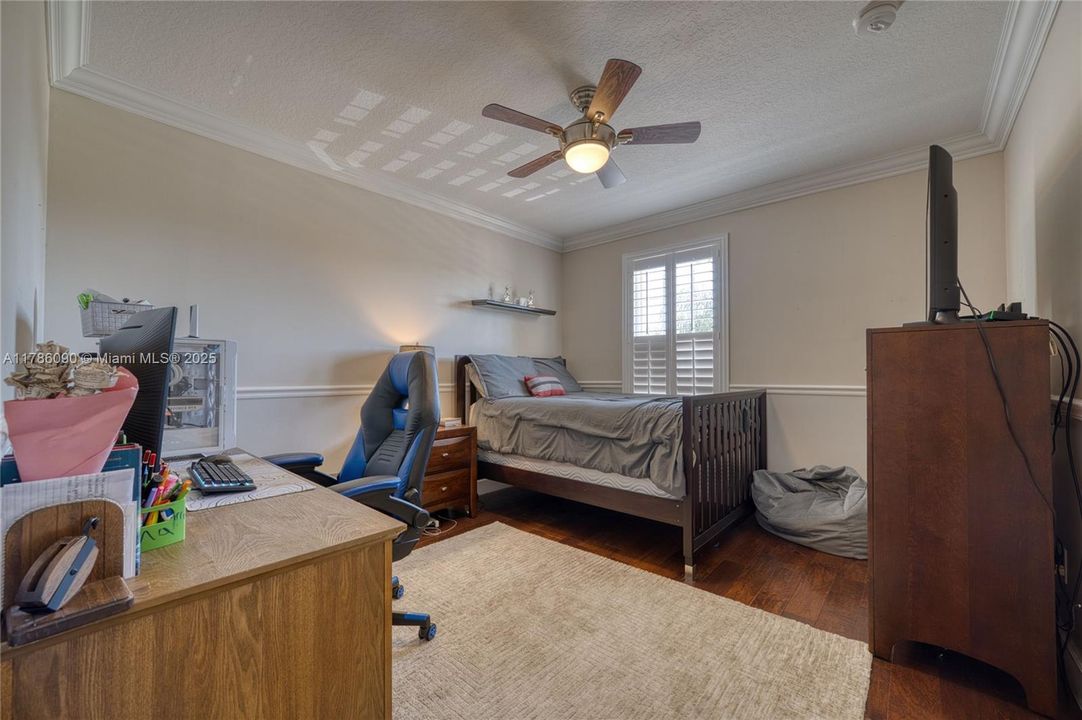 Недавно продано: $779,200 (4 спален, 3 ванн, 2831 Квадратных фут)