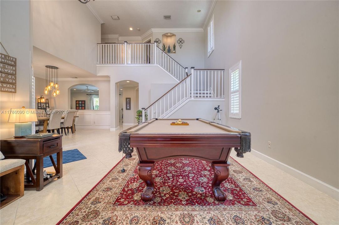 Недавно продано: $779,200 (4 спален, 3 ванн, 2831 Квадратных фут)