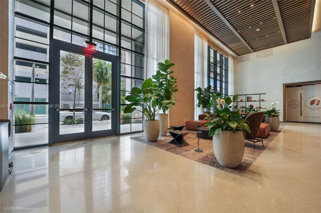 最近租的: $3,450 (1 贝兹, 1 浴室, 598 平方英尺)