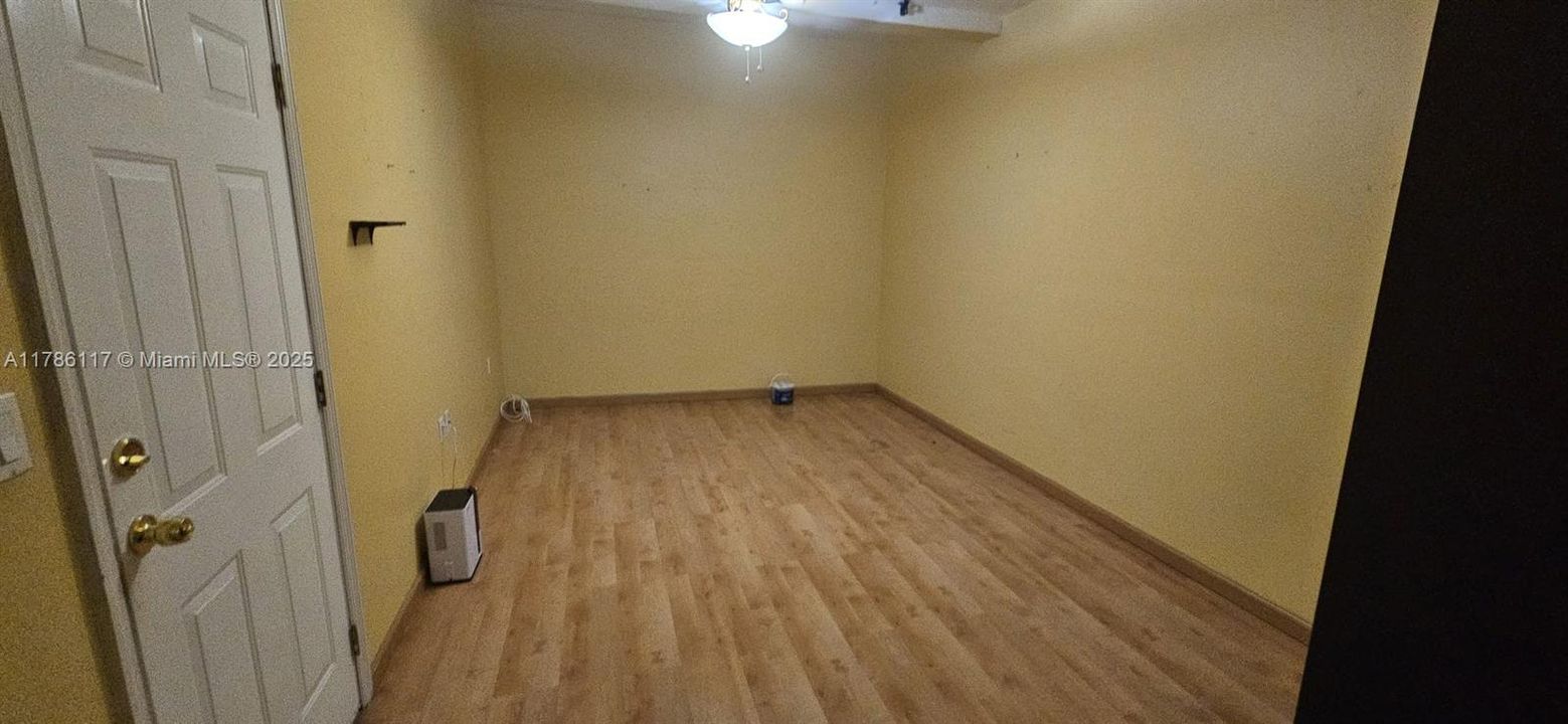 Recientemente alquilado: $4,200 (4 camas, 2 baños, 2310 Pies cuadrados)