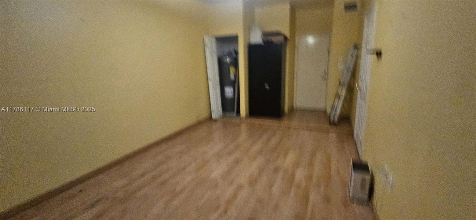 Recientemente alquilado: $4,200 (4 camas, 2 baños, 2310 Pies cuadrados)